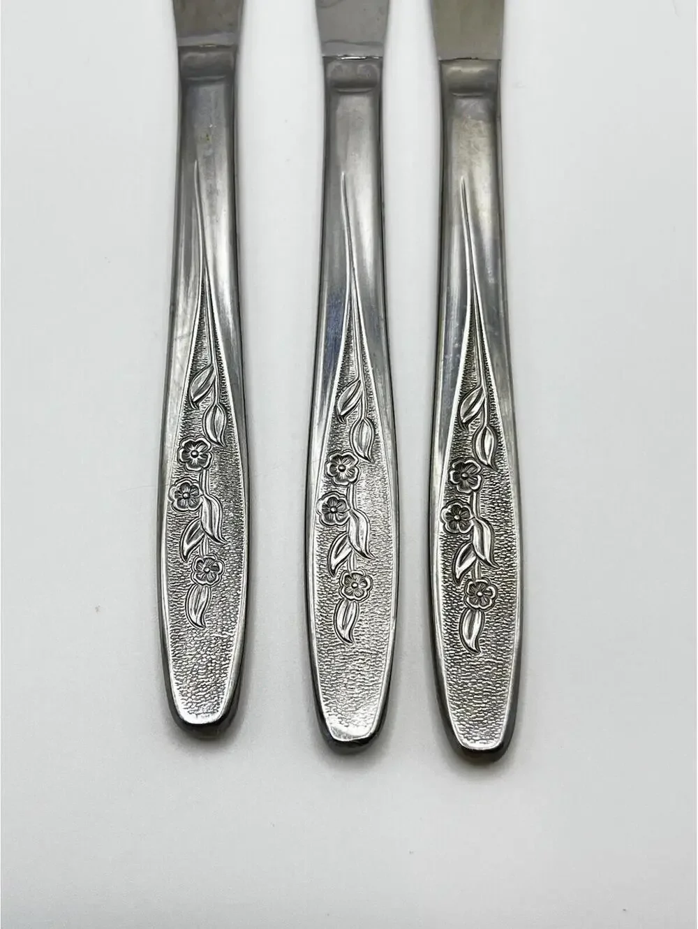 Ekco Rose Cotillion Stainless Flatware Dinner Knives 3 pcs  Eterna Korea